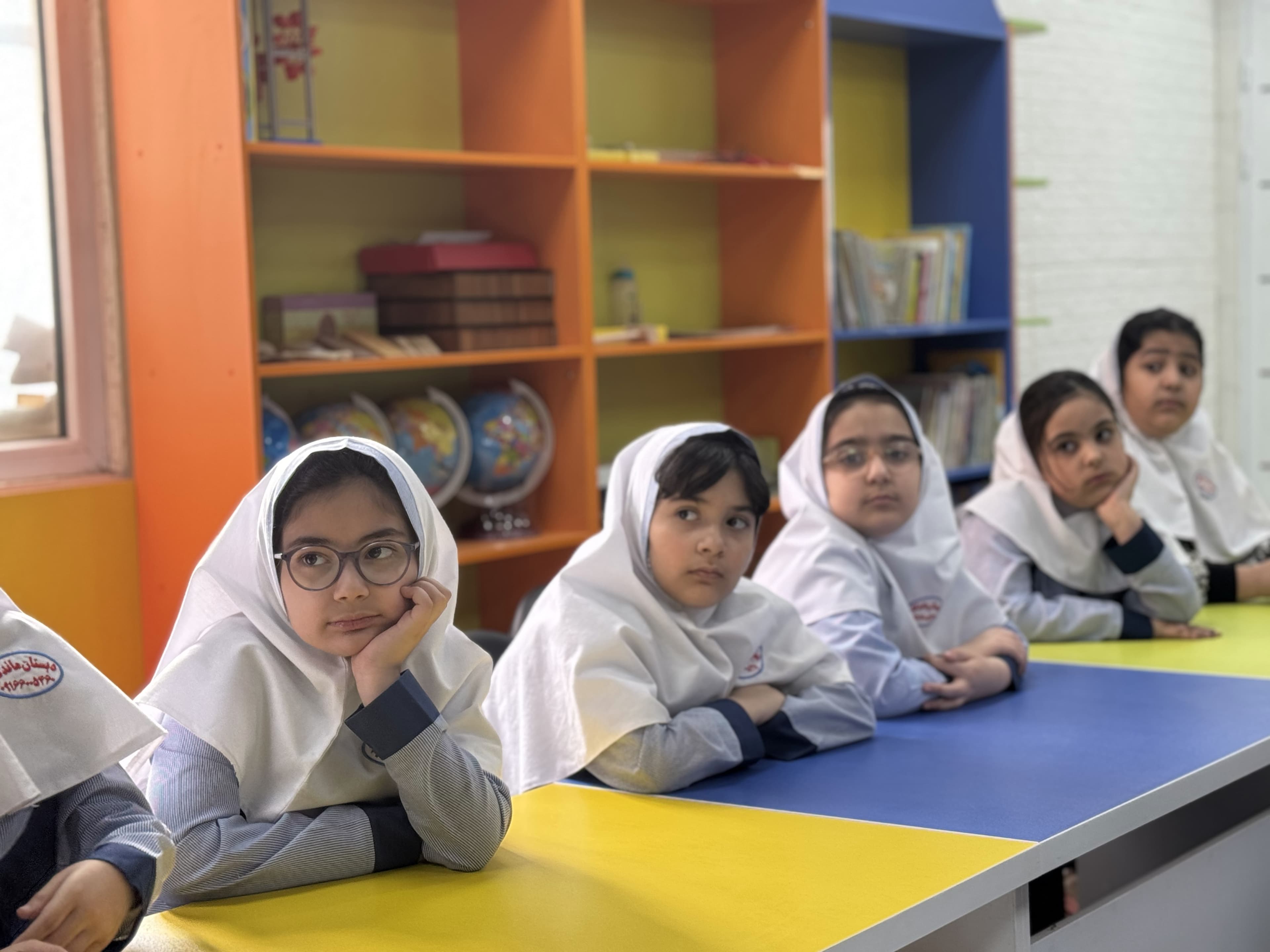 دبستان دخترانه دوره اول ماندگار 1