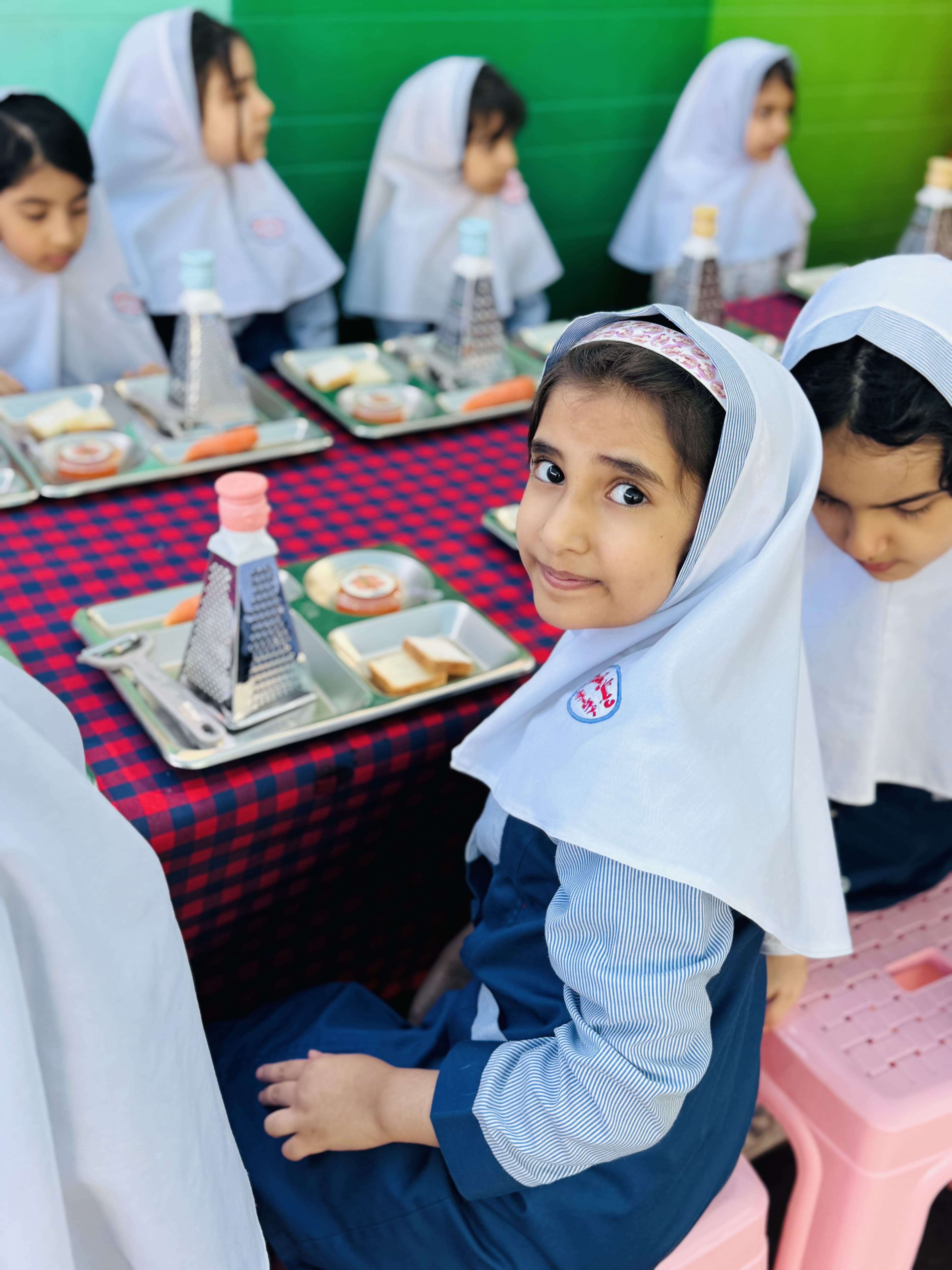 دبستان دخترانه دوره اول ماندگار 1
